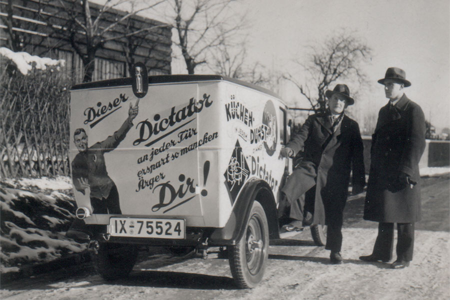 DICTATOR Auto mit Türdampfer Werbung -1932